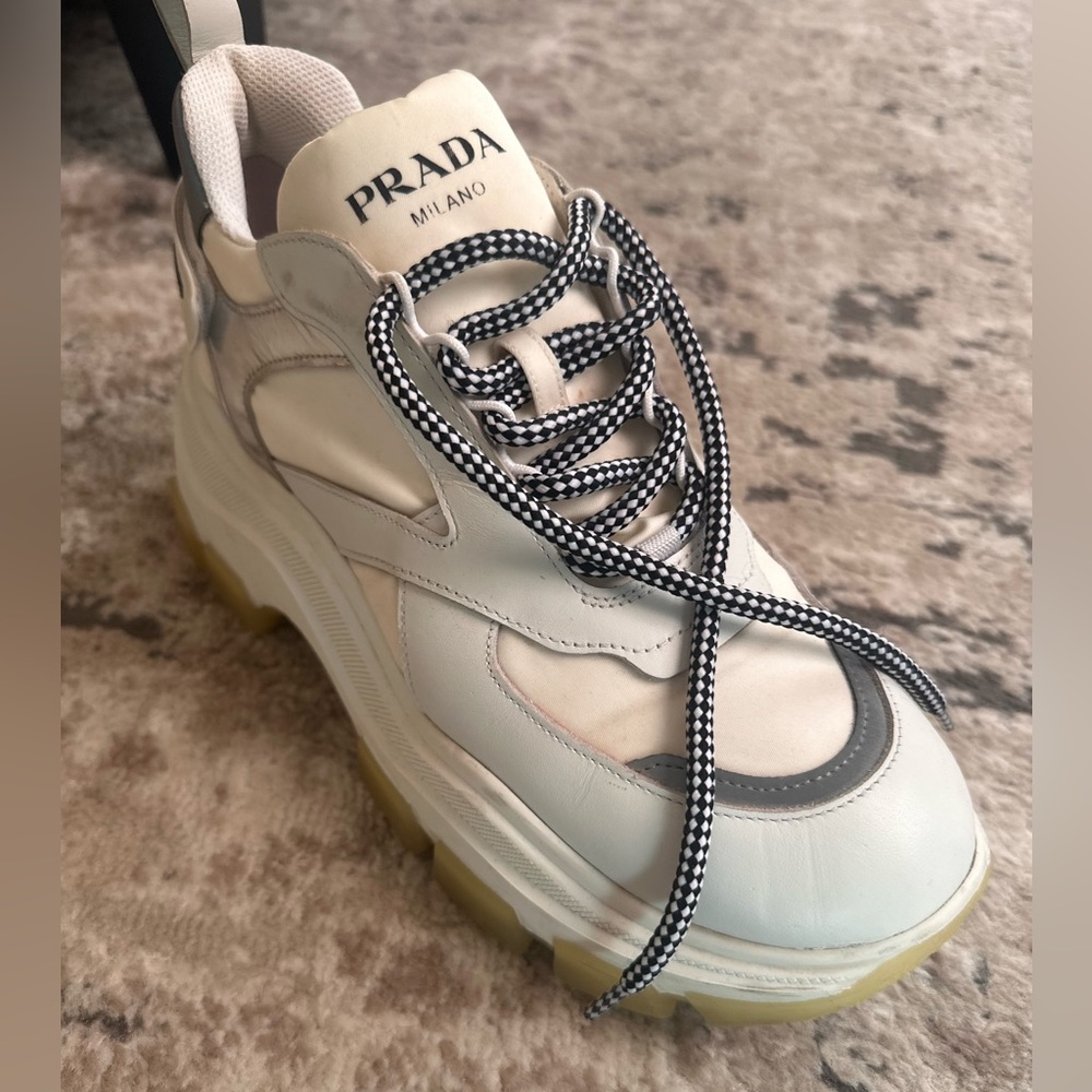 *LIKE NEW* Prada Pegasus Leather White Low Top Sneakers - Size 41 - Picture 3 of 4